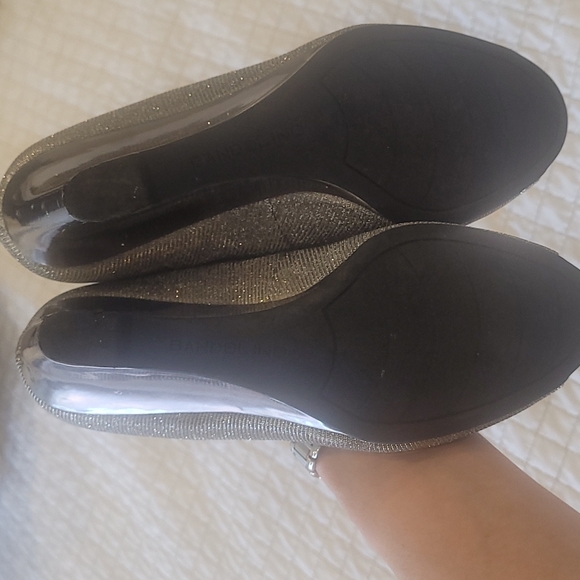 Bandolino peep toe sparkly silver wedges - Picture 10 of 10